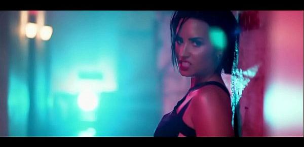  Demi Lovato feat Amy Reid
